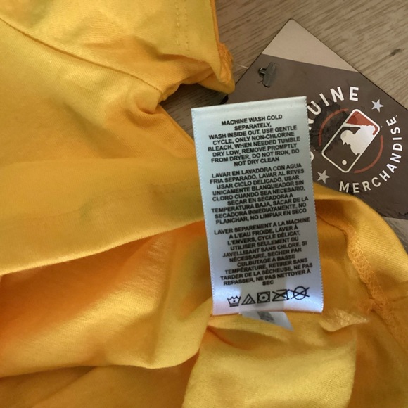 MLB Pittsburgh Pirates Girls' V-Neck T-Shirt Size Large (10/12) NWT - Picture 8 of 10